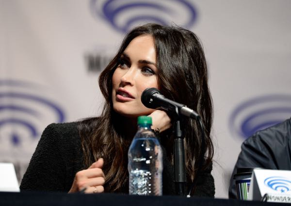 Stephen Amell Megan Fox TMNT WonderCon 2016 8