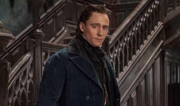 Video: Tom Hiddleston Requested His Nude Scene in 'Crimson Peak'
