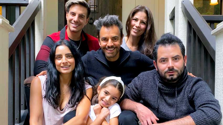Eugenio Derbez Dice Que Su Familia Es Floja en Nueva Temporada 'De Viaje Con Los Derbez'
