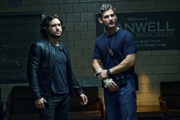 Deliver-Us-From-Evil-Eric-Bana-Edgar-Ramirez