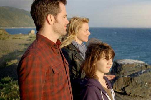 Elizabeth-Banks-Chris-Pine-People-Like-Us-movie-image