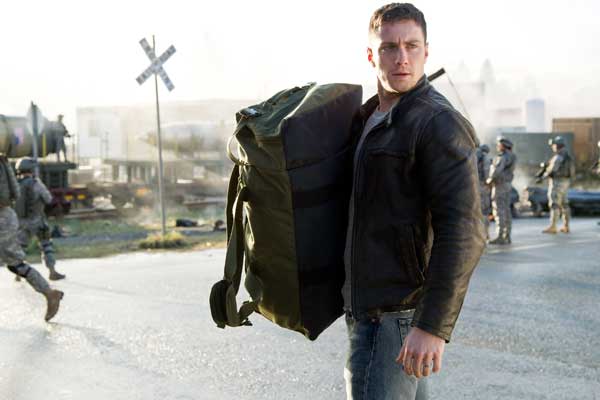Godzilla-Aaron-Taylor-Johnson-movie-image
