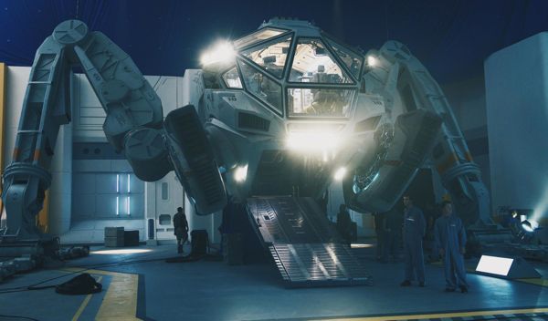 Independence Day Resurgence First Look with Liam Hemsworth, Jeff Goldblum and Roland Emmerich