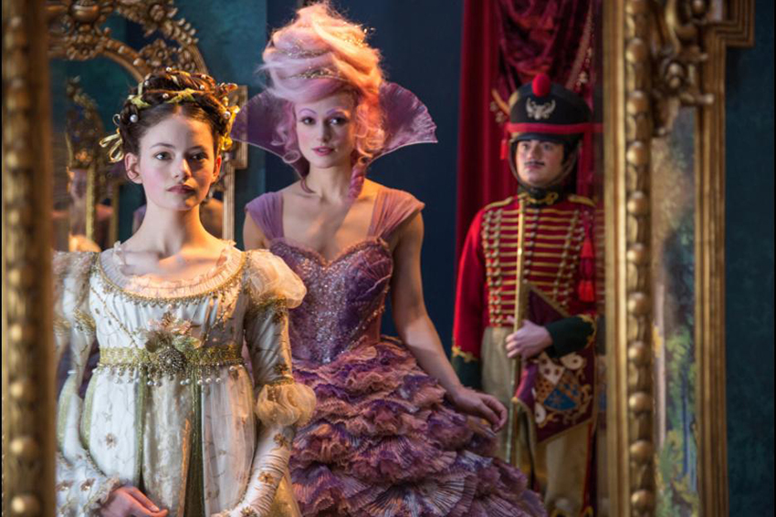 Nutcracker and the Four Realms Mackenzie Foy and Keira Knightley