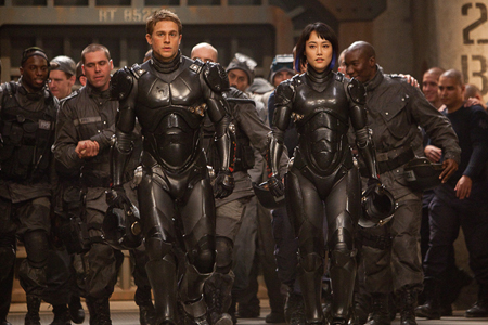 PACIFIC-RIM-movie-image-Charlie-Hunnam