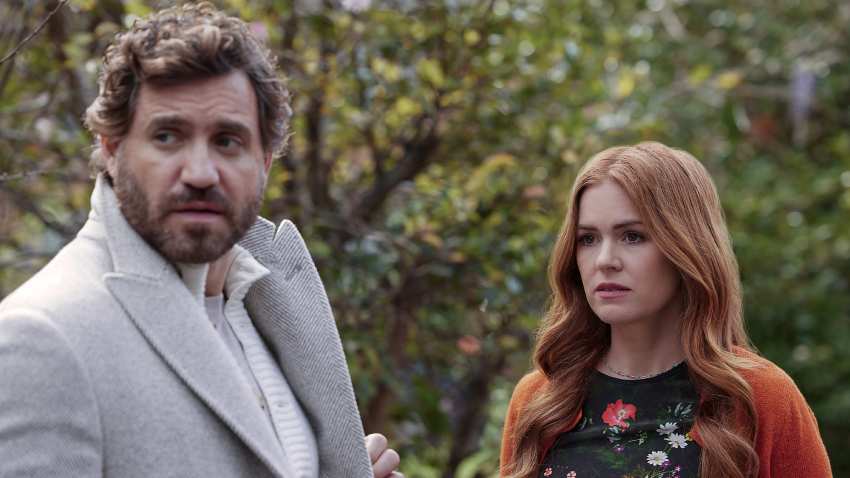 Edgar Ramirez and Isla Fisher in Wolf Like Me season 2