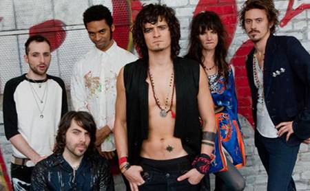 Orlando Bloom, Juliette Lewis in Sympathy for Delicious movie