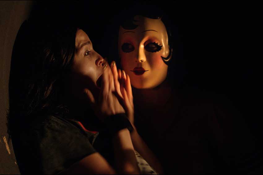 'The Strangers: Prey At Night' Director Johannes Roberts Talks John Carpenter Influence In Horror Film