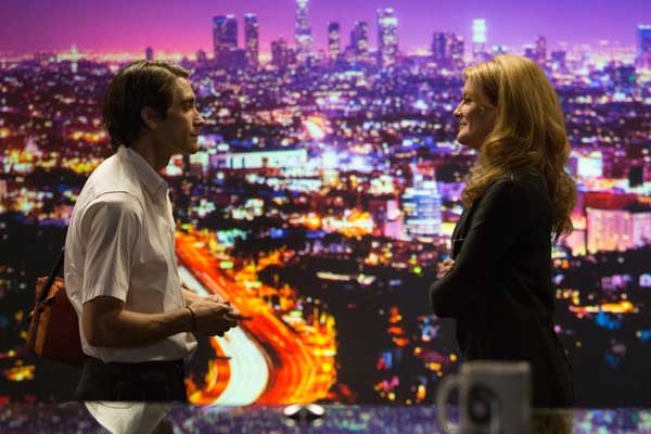 Nightcrawler-ReneRusso-JakeGyllenhaal-image-600