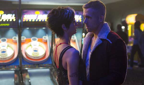 Deadpool Ryan Reynolds Morena Baccarin