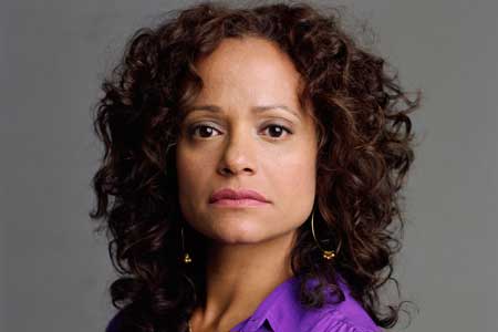 Judy-Reyes-portrait-interview