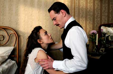  Michael Fassbender Practices A DANGEROUS METHOD with Keira Knightley