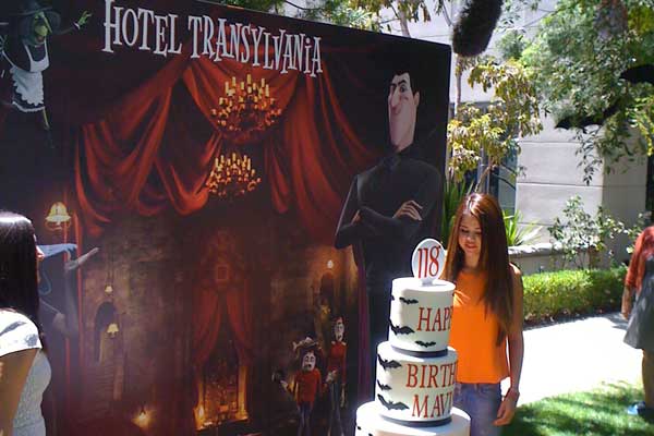 Selena-Gomez-Hotel-Transylvania-event