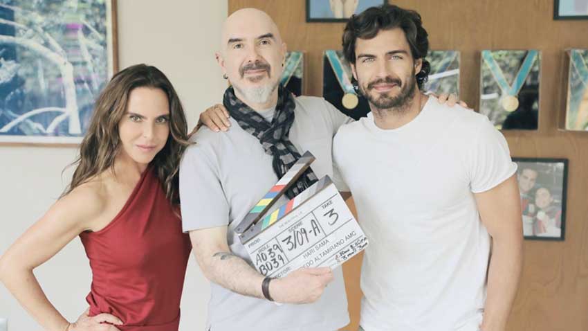 From Left to Right: Kate del Castillo, Director Hari Sama and Maxi Iglesias. Photo Credit: Pedro Flores, courtesy of Pantaya/ Endemol Shine Boomdog