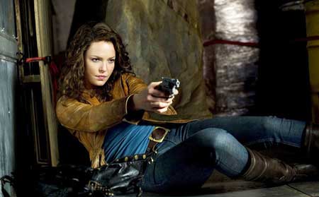 Katherine Heigl Takes Up Bounty Hunting in ONE FOR THE MONEY