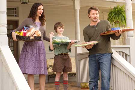 the-odd-life-of-timothy-green-Jennifer-Garner-Cj-Adams-Joel-Edgerton-image
