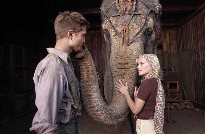 Movie Clip:  An Elephant Flirts With Robert Pattinson In Water for Elephants